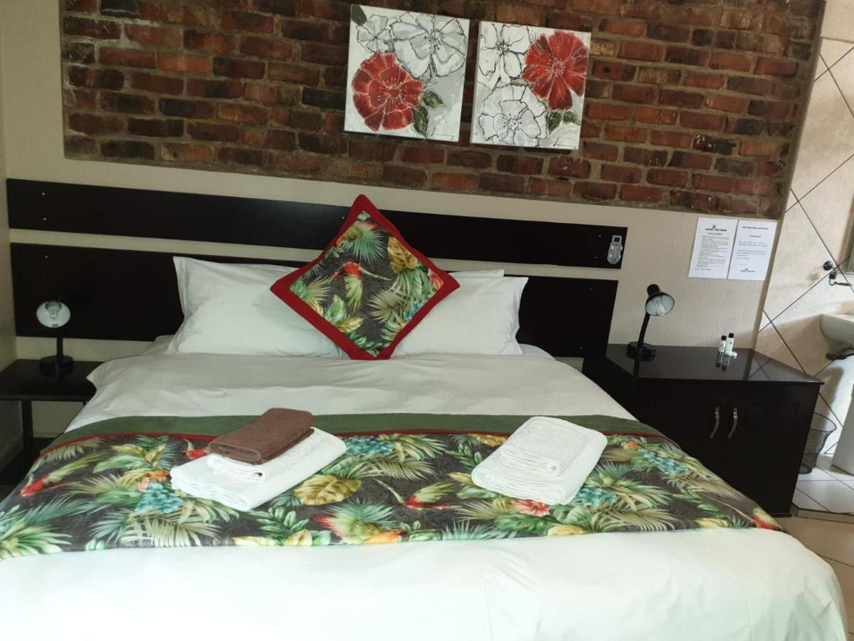 Tsessebe Guesthouse Bloemfontein Ngoại thất bức ảnh