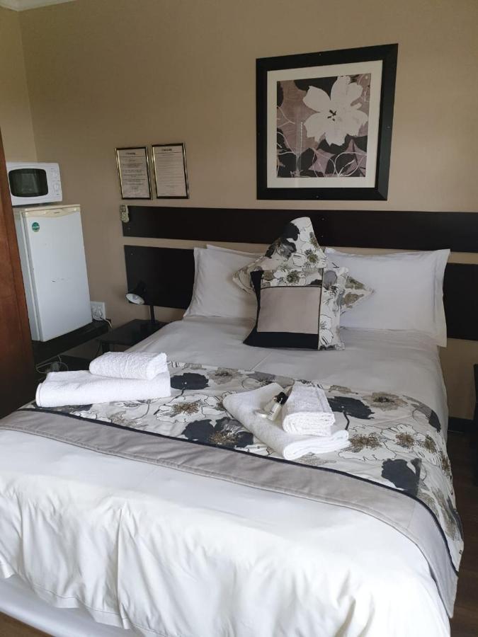 Tsessebe Guesthouse Bloemfontein Ngoại thất bức ảnh