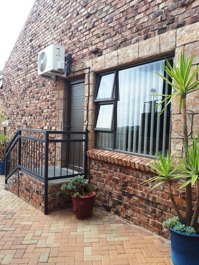 Tsessebe Guesthouse Bloemfontein Ngoại thất bức ảnh